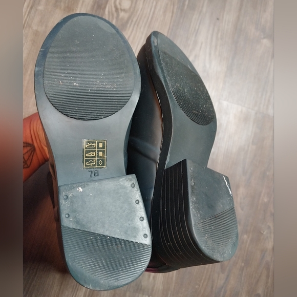 Tory Burch Rainboots - Picture 8 of 9